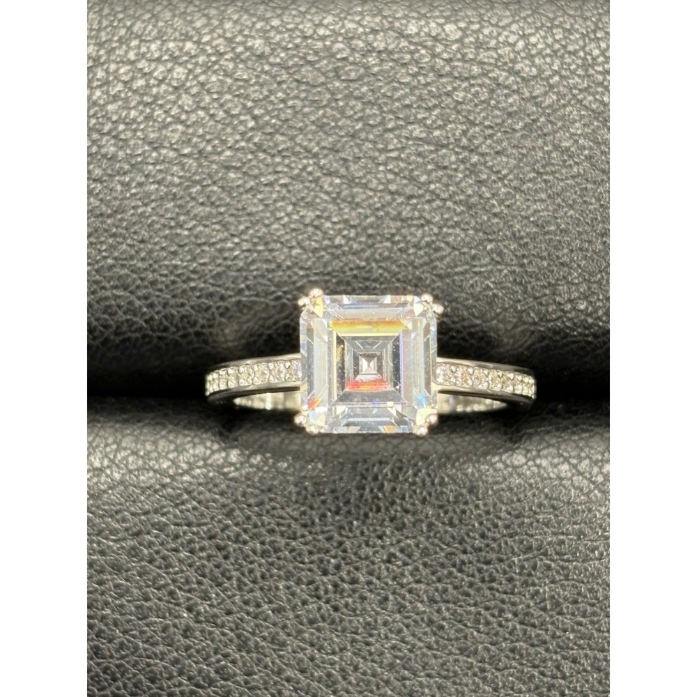 New Condition Sterling Silver Cubic Zirconia AscherCut Engagement Ring Size 7 E5